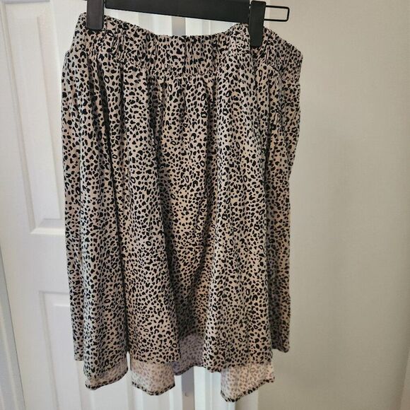 Torrid Dresses & Skirts - Torrid Animal Print Skirt Size 1